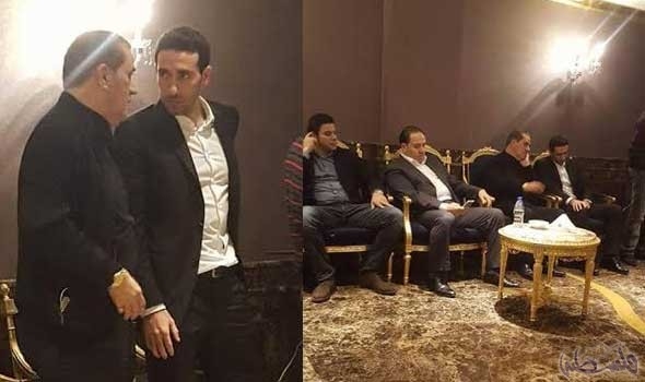 المصري أبو تريكة يتلقى عزاء والده