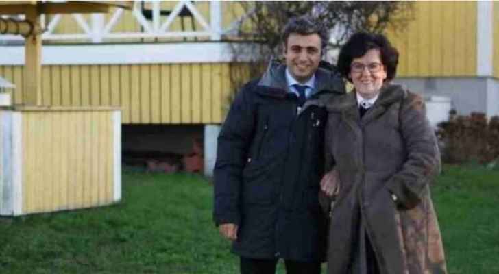 فلسطيني يتزوج مسنة سويدية تكبره بـ