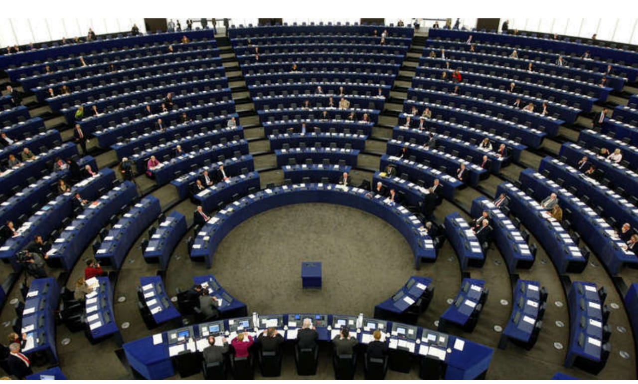 البرلمان الأوروبي يصادق بأغلبية ساحقة على