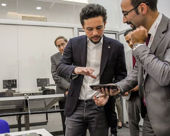 ولي العهد من جامعة الحسين التقنية: