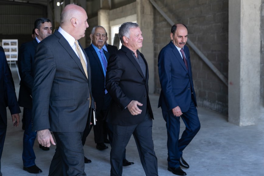 الملك يوجه الحكومة للإسراع في مشروع