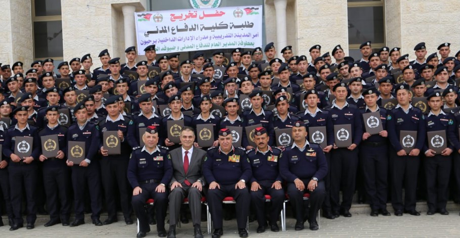 البزايعه يرعى تخريج طلبة دبلوم الإسعاف