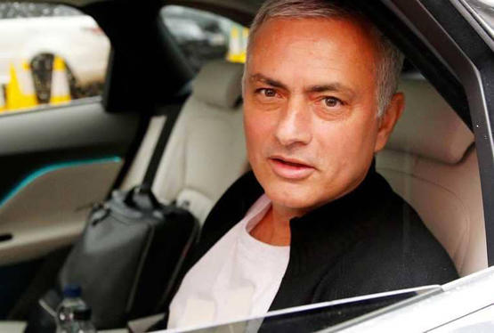 مورينيو.. ثروة هائلة من مجرد الفشل