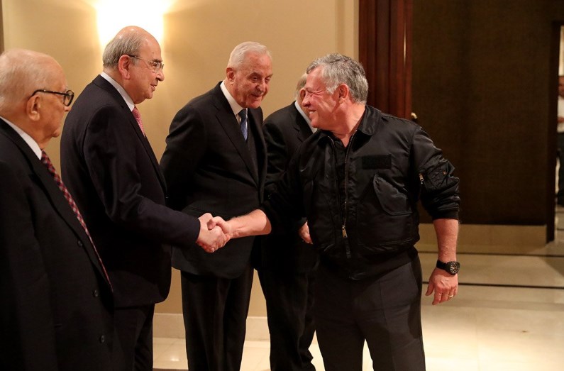 الملك : لا تهاون في مكافحة