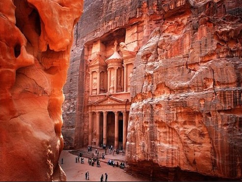 458 مليون دولار عائدات السياحة في