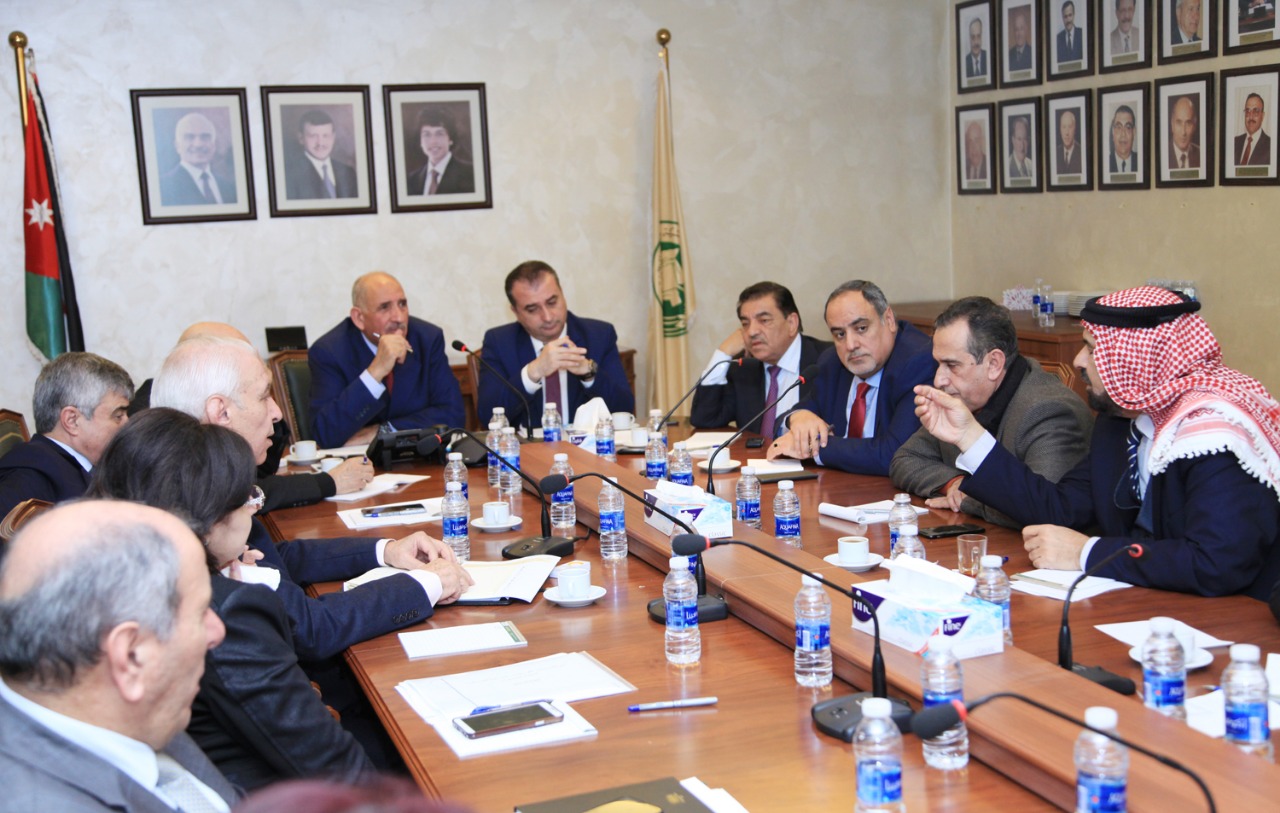 الطاقة النيابية تشيد بدور الفوسفات كداعم