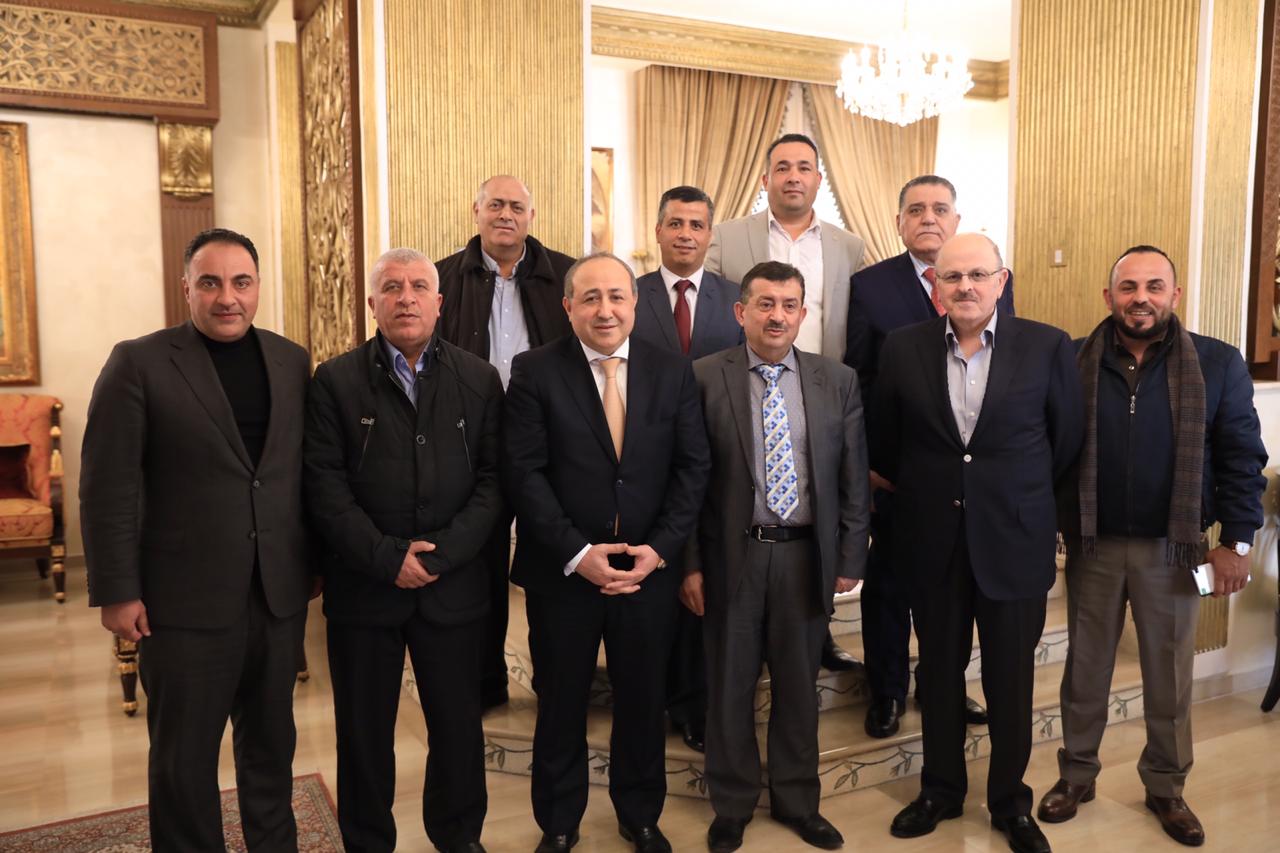 نفاع يعلن مكافأة «مالية ومعسكر أوروبي»