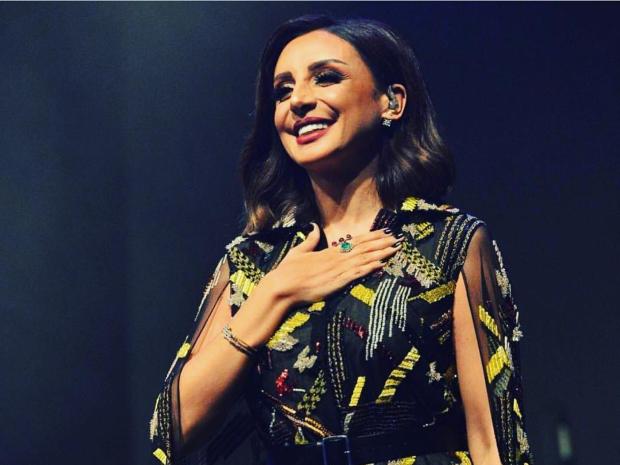 مفاجأة مدوية.. .كيد النسا دفع مطربة