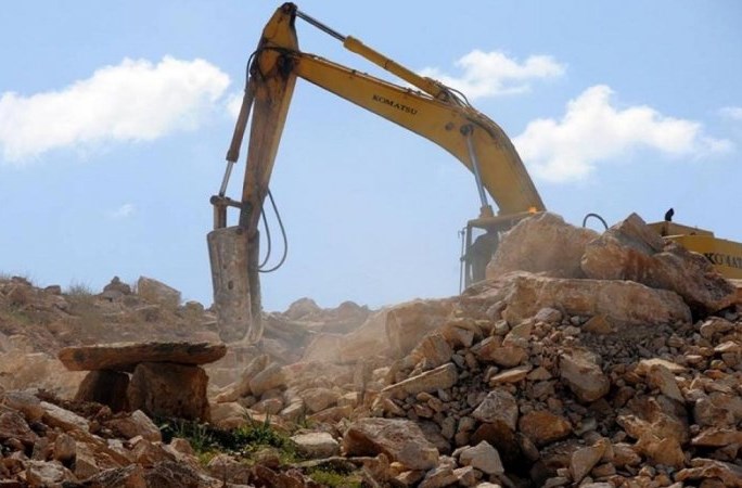 عجلون: 28 مقلعا حجريا تعمل دون