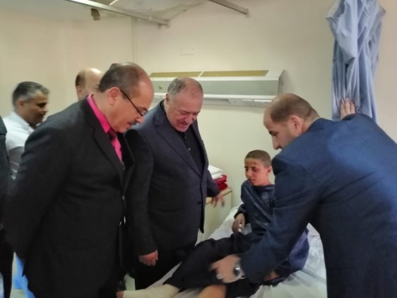 الزبن يعود مصابي انفجار اسطوانة الغاز