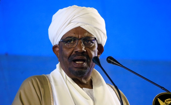 البشير يعين حكومة جديدة في السودان
