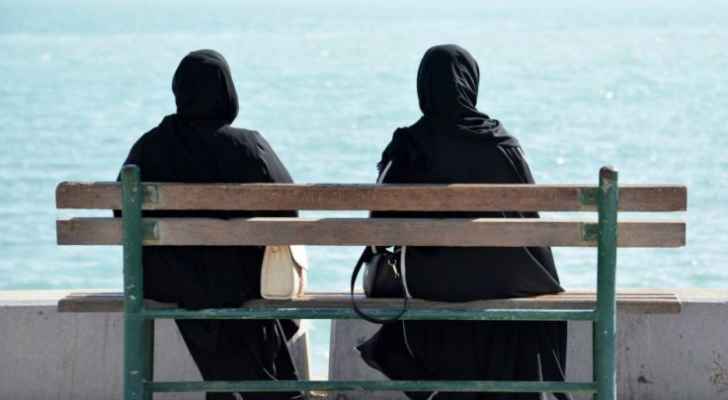 بعد رهف.. شقيقتان سعوديتان تهربان من