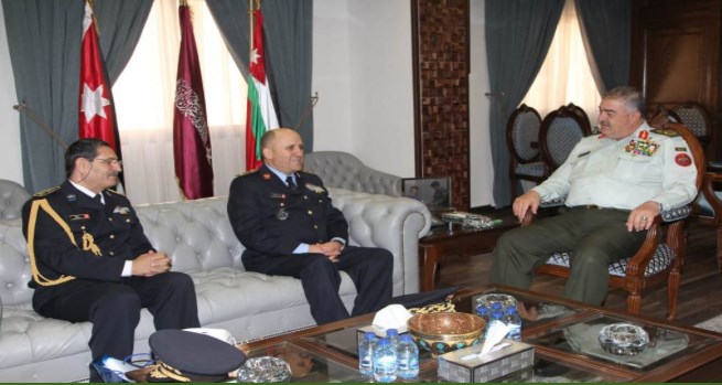 فريحات يستقبل رئيس أركان جيش الطيران