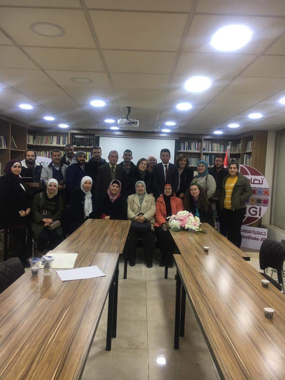 الحوامدة يحاضر حول دور النساء في