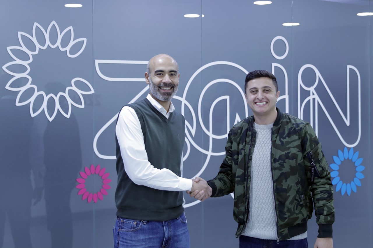 زين تجدد تعاونها مع الوجه الشبابي