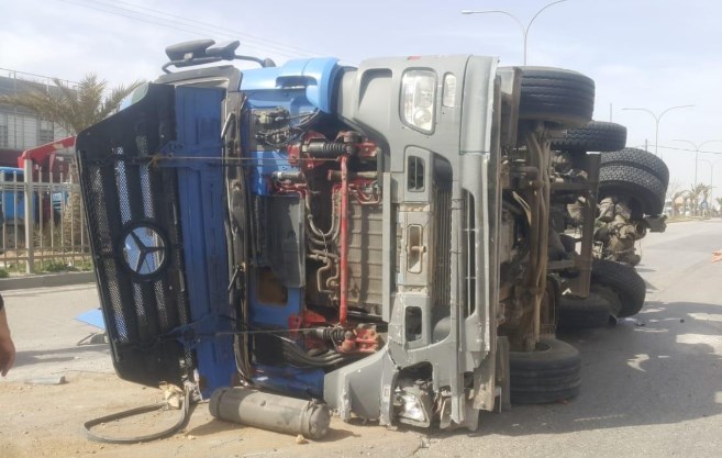 اصابة شخص باصطدام تريلا بالجيزة