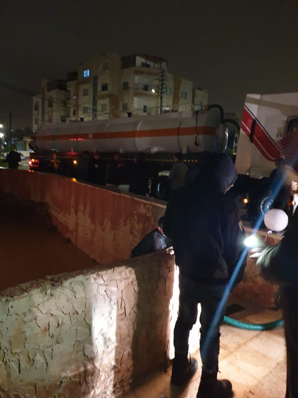 أردني غرق منزله يروي قصته: الأمانة