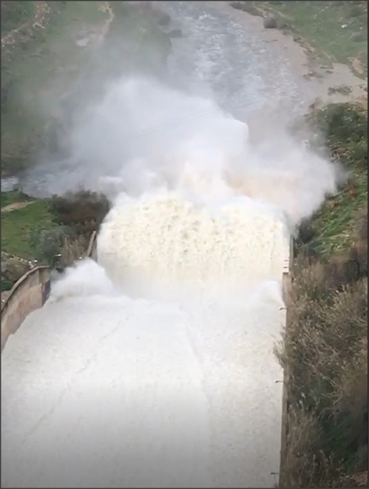 بدء تسييل المياه من سد الملك