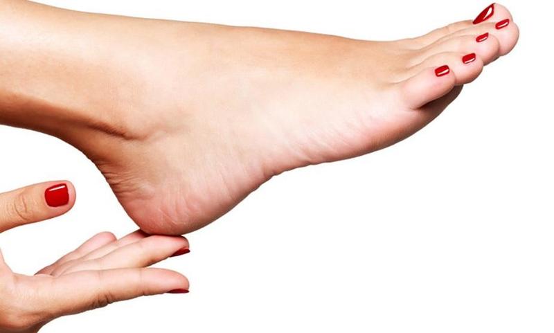 ماسك طبيعي لتنعيم القدمين.. سهل ومضمون