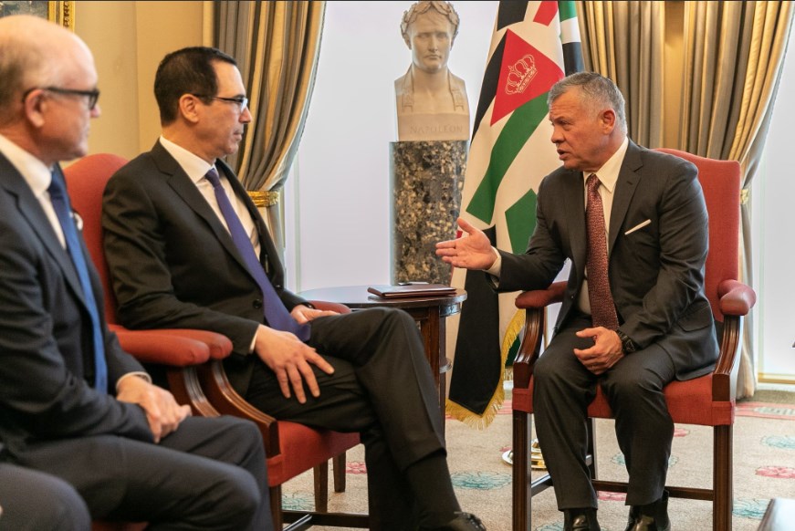 الملك يلتقي ستيفن منوتشين