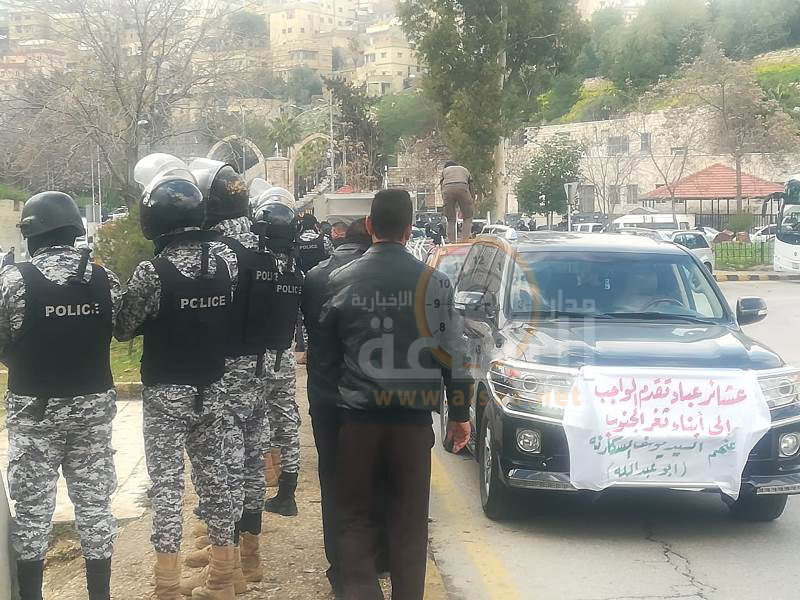 قبيلة عباد تولم للشباب المتعطلين عن