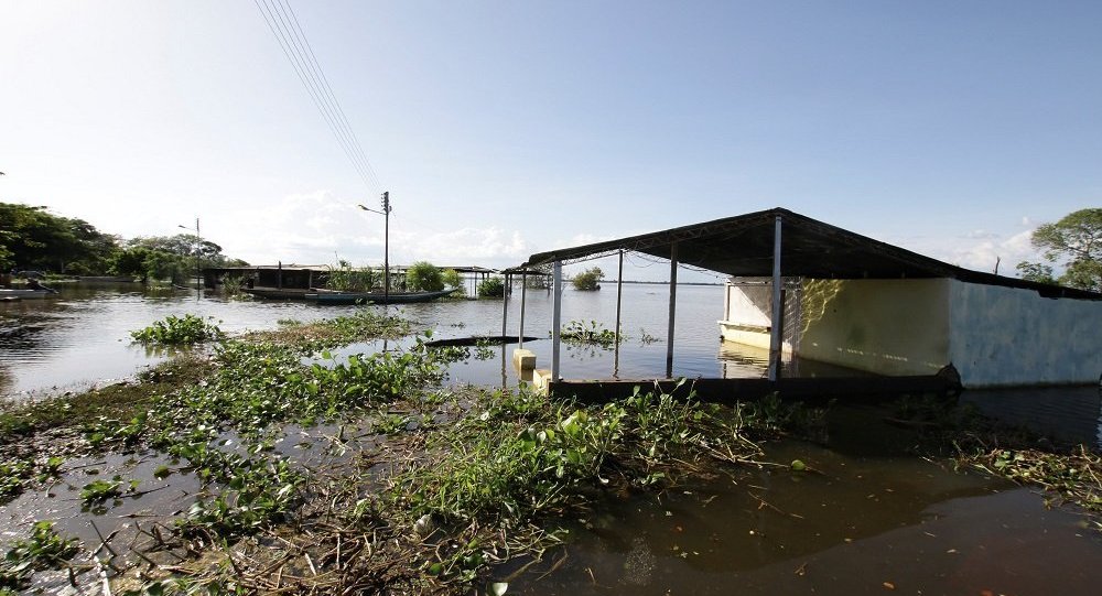 السيول تقتل 20 شخصا على الأقل