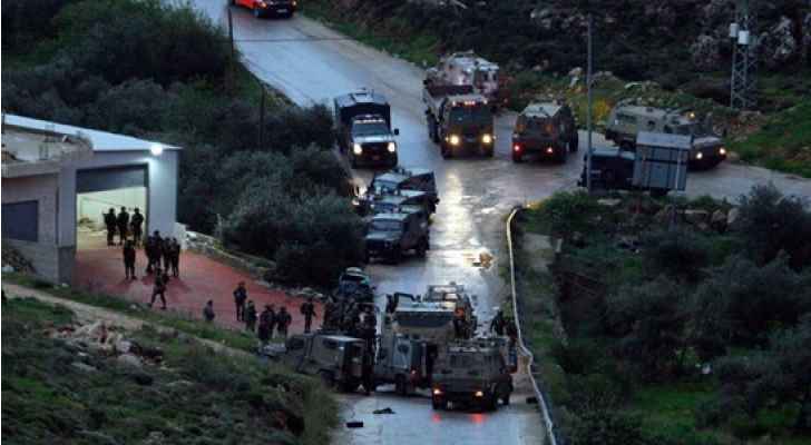 استشهاد فلسطينيين وإصابة اثنين من جنود