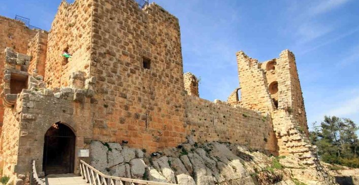 السياحية النيابية تبحث تحديات القطاع السياحي