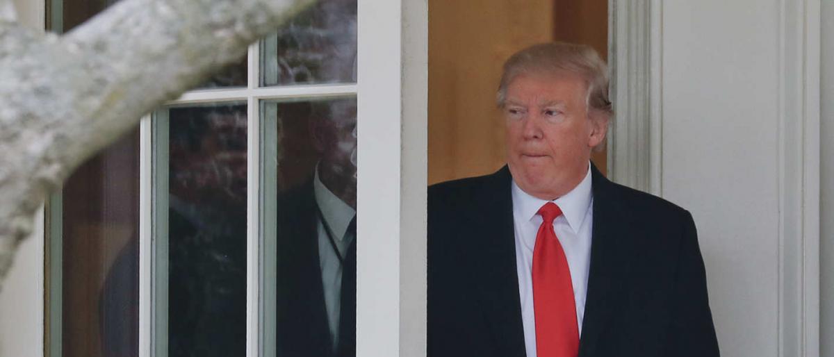 الديمقراطيون يطلقون معركة عزل ترامب