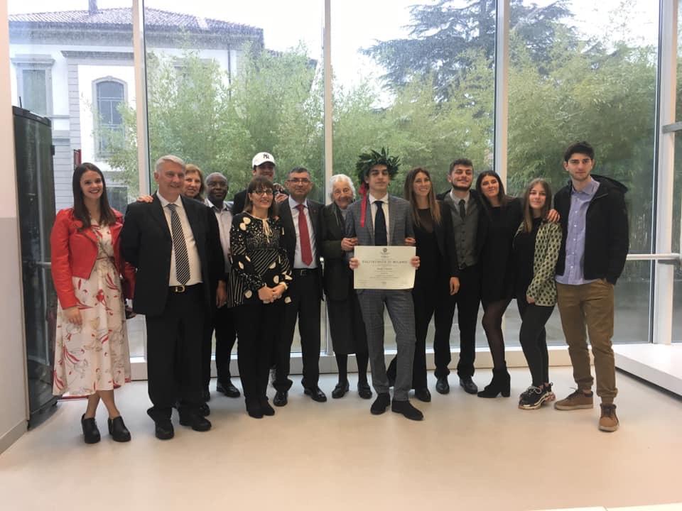 النائب السابق عدنان السواعير.. سعيد (صور)