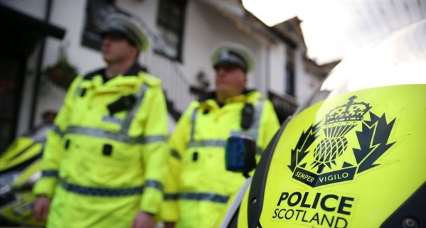 الشرطة الإسكتلندية تفجر طردا ملغوما