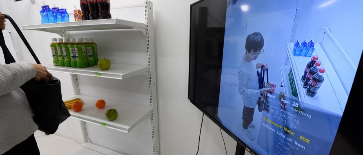 كاميرات ذكية تكشف السارق قبل قيامه