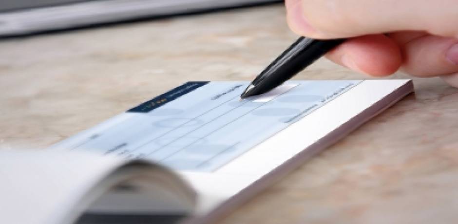 اربد: أمانة مواطن تعيد شيك بنكي