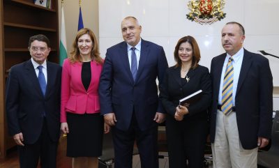 الاميرة دانا فراس تلتقي رئيس الوزراء