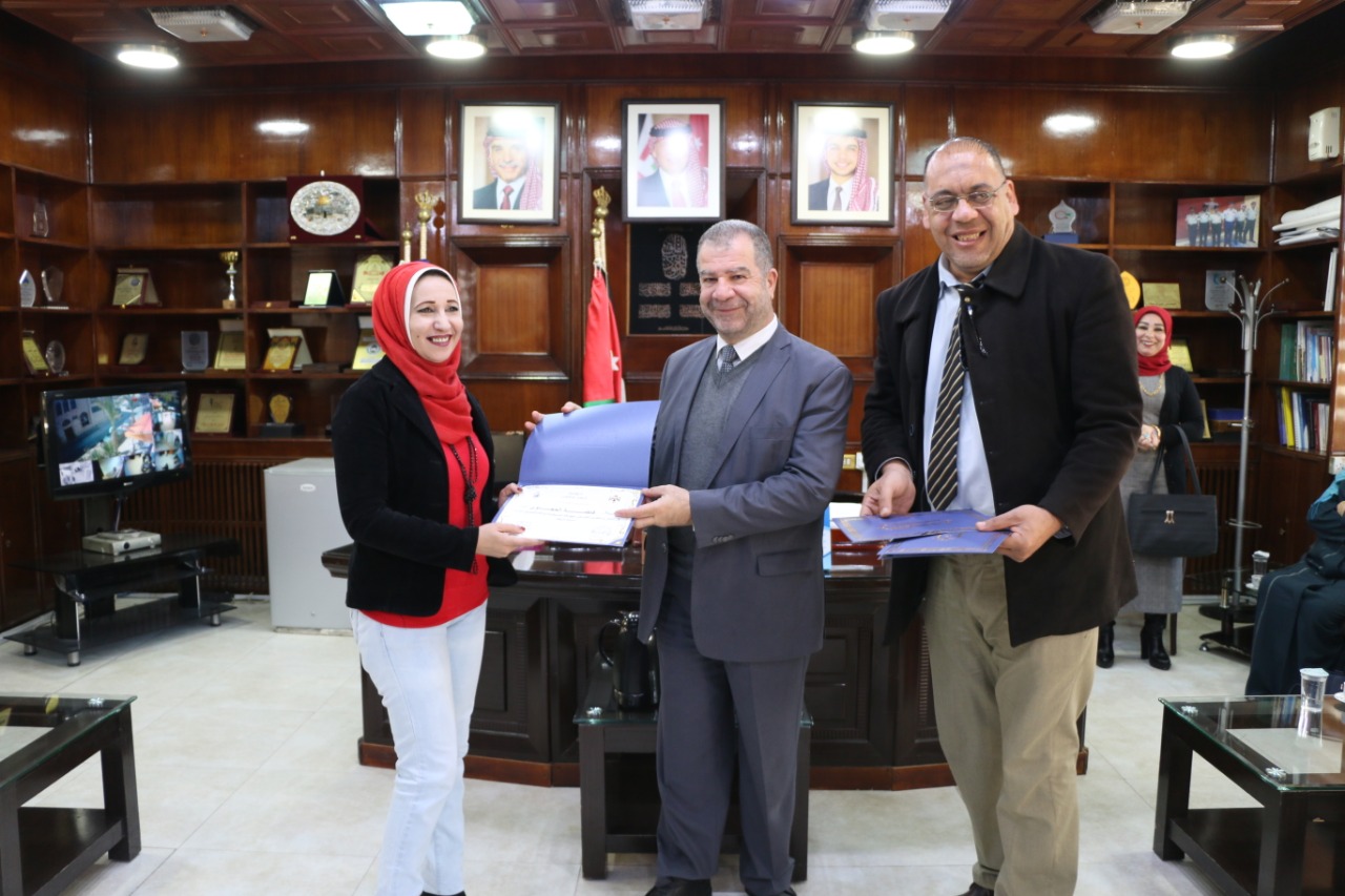 الحجاوي رئيسا لبلدية الزرقاء .. وابو