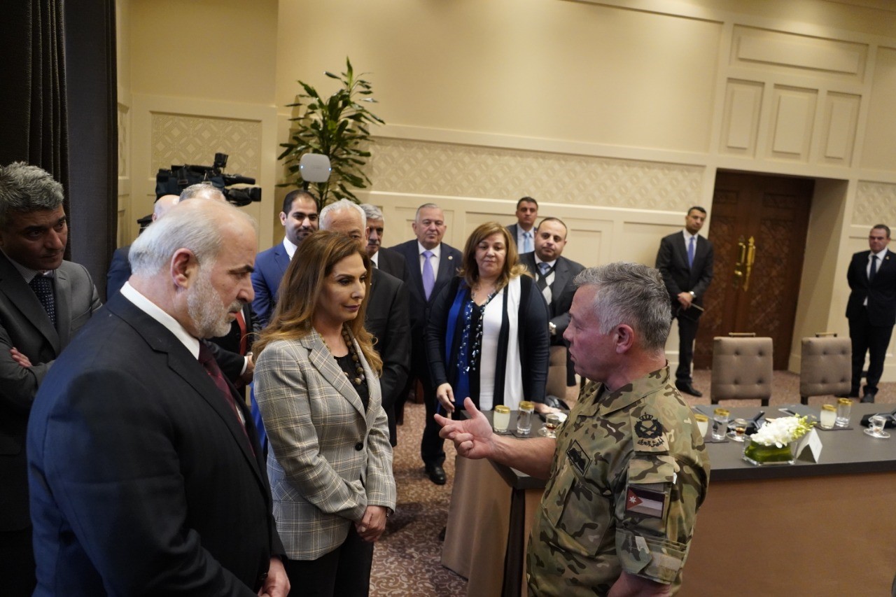 بريزات تكتب عن لقاء الملك: الثابت