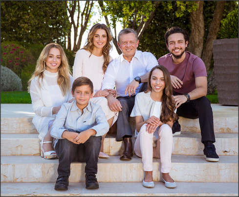 الملكة: لمة العيلة