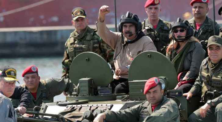 واشنطن: تحركات عسكرية ضد مادورو في