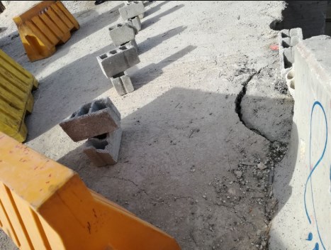 مخاوف من انهيار شوارع بدير ابي