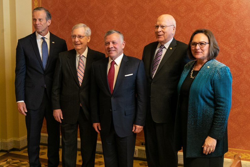 الملك يلتقي قيادات مجلس الشيوخ الامريكي