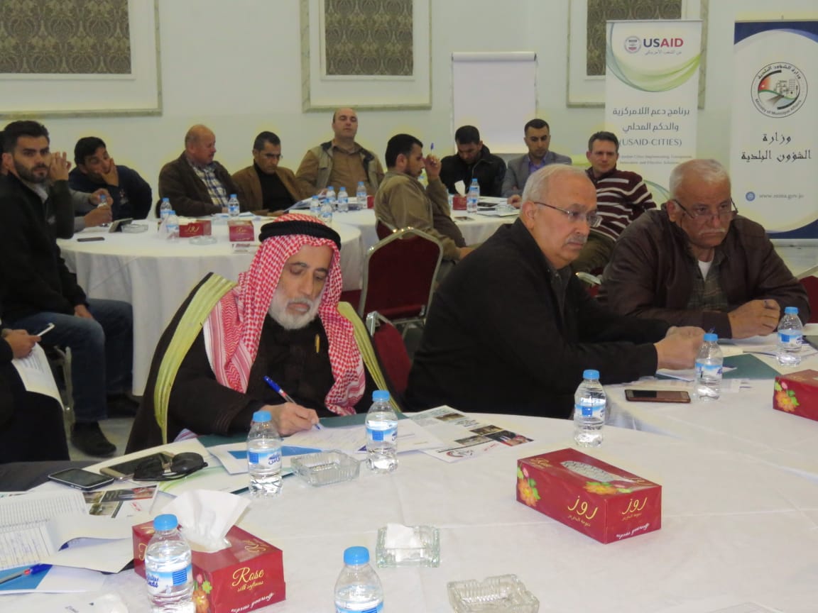 إعمار جرش تسلم البلدية ثلاجة تبريد