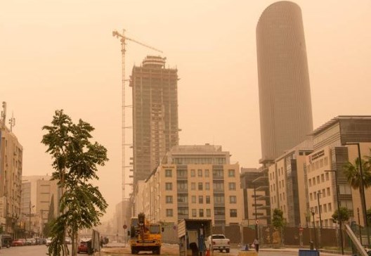 الاربعاء.. أجواء مغبرة وزخات امطار متوقعة