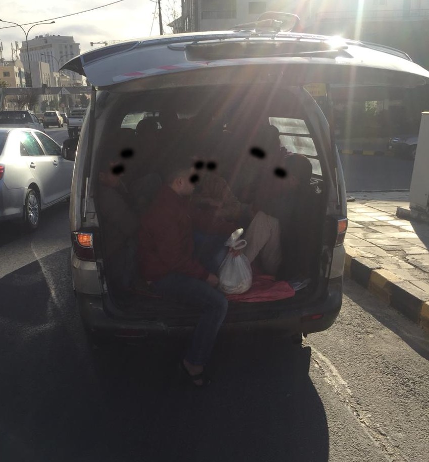 ضبط باص نقل عرّض حياة ركابه