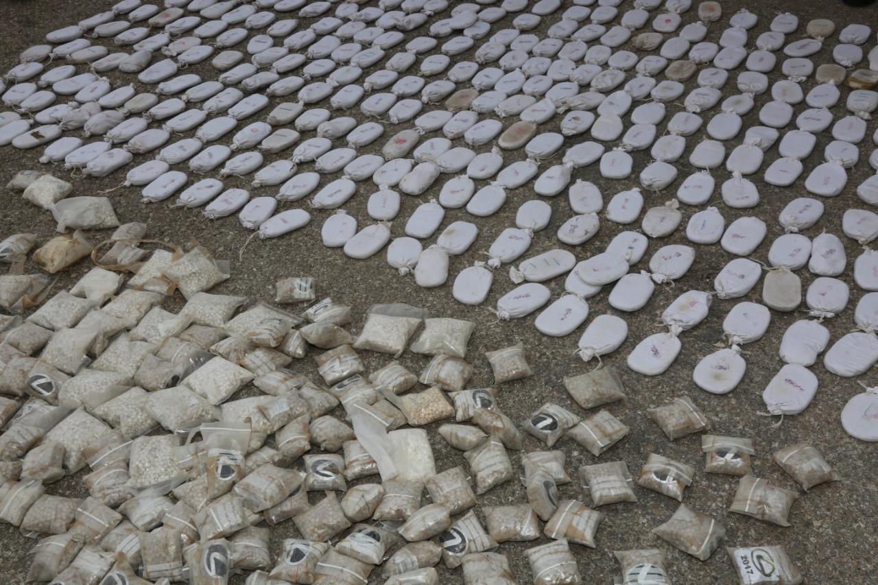 ضبط 1635 1634 1636 كفا من