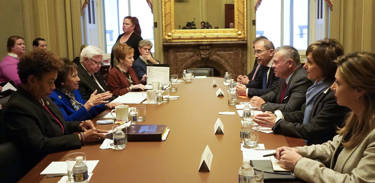 الملك يلتقي اللجنة الفرعية لمخصصات وزارة