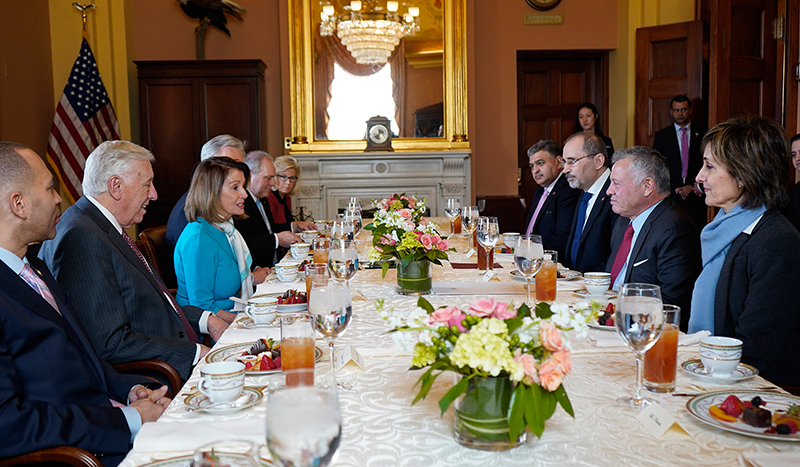 بماذا علّقت رئيس مجلس النواب الأمريكي