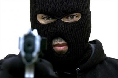 سطو مسلح على محل حوالات في