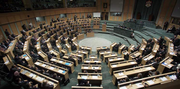 السعود تكتب: وجهة نظر.. في العمل