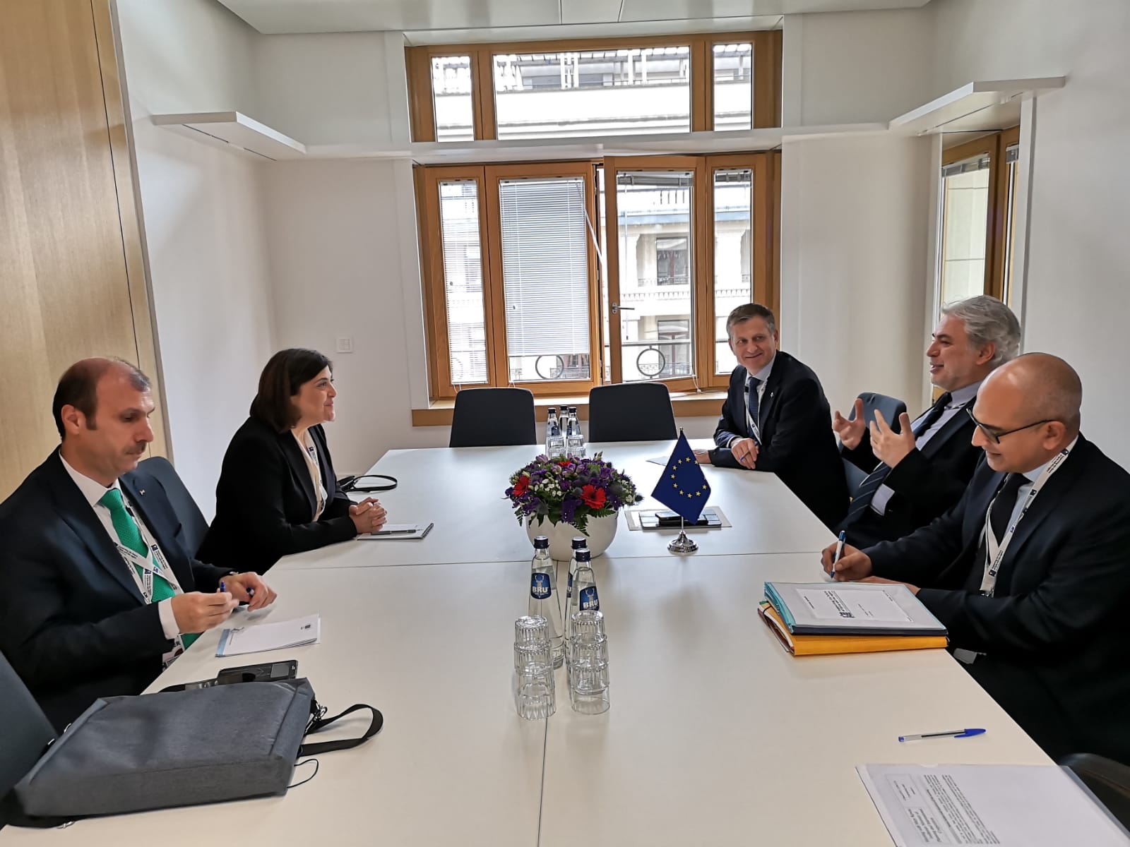 قعوار تحث المجتمع الدولي الاستمرار بتحمل