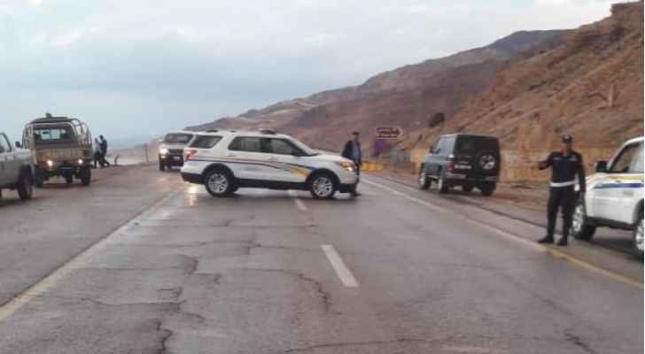 اغلاق طريق البحر الميت بكلا الإتجاهين